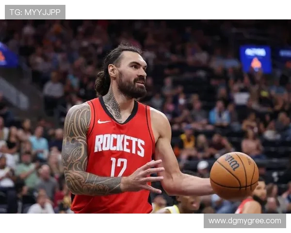 火箭队主场比赛开场特效视频和观众反响