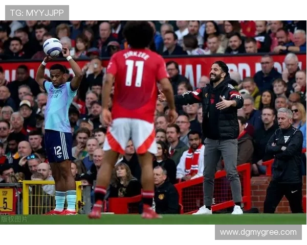 曼联前球员批评拉特克利夫言论称其让教练感到尴尬